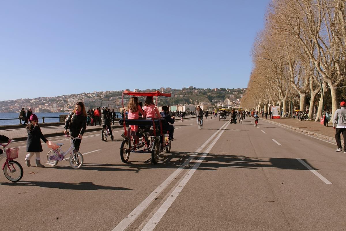 napoli via caracciolo passeggio