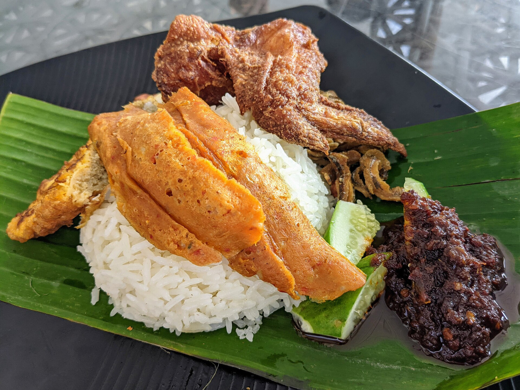nasilemakonbananaleaf