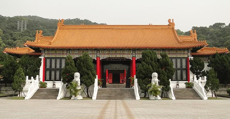 national revolutionary martyr s shrine 01