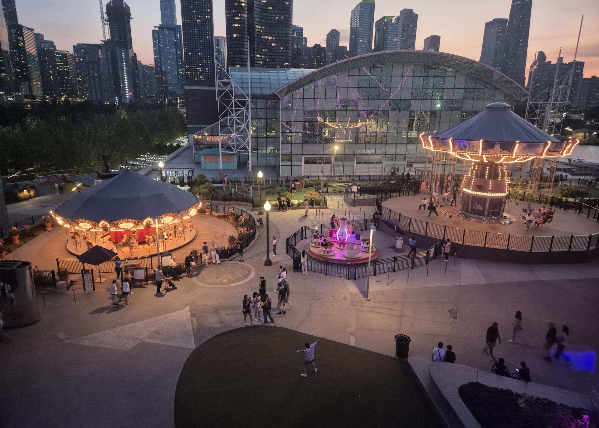 navy pier di chicago night