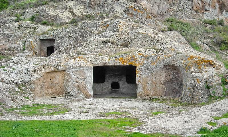 necropoli di montessu sardegna