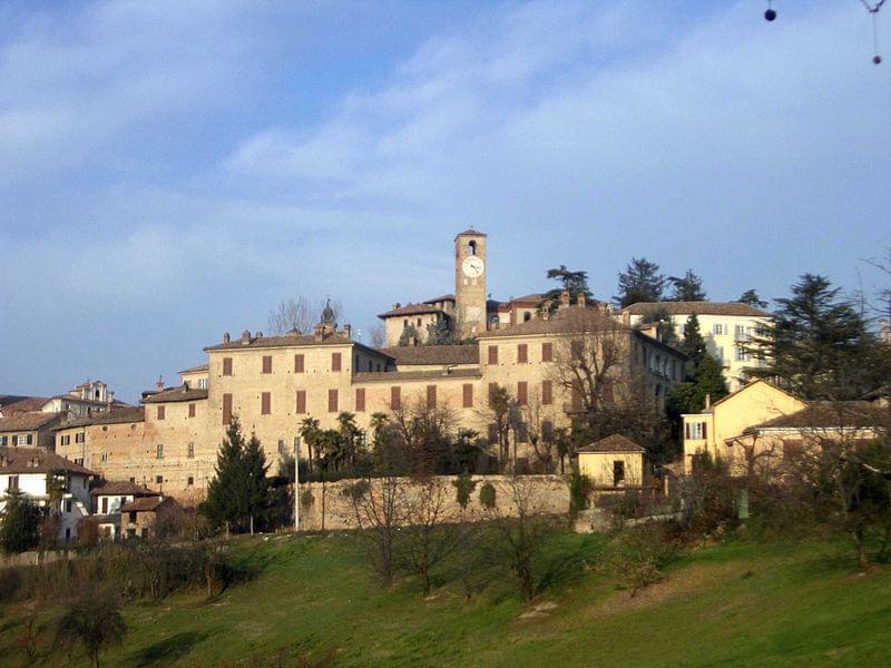 neive panoramica del borgo