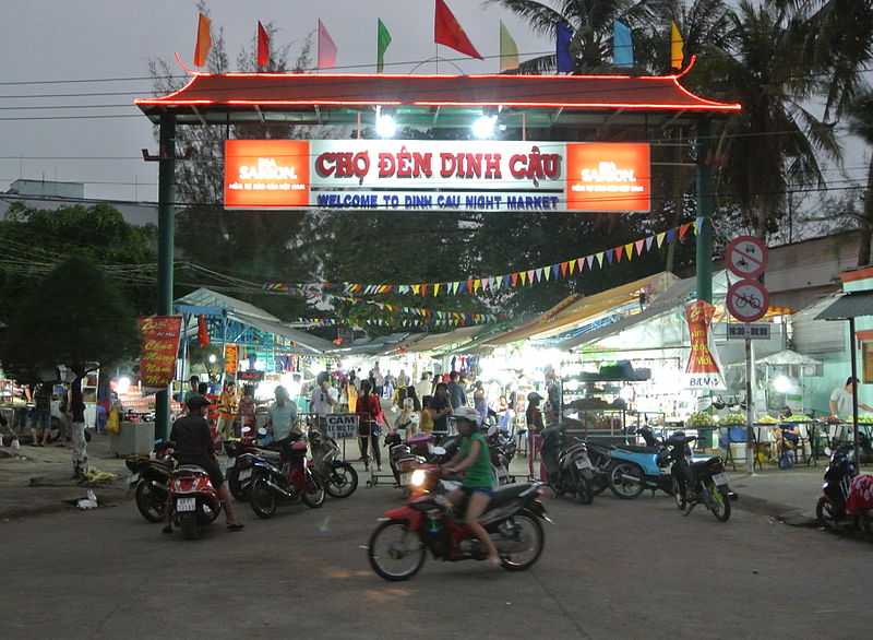 night market in phu quoc