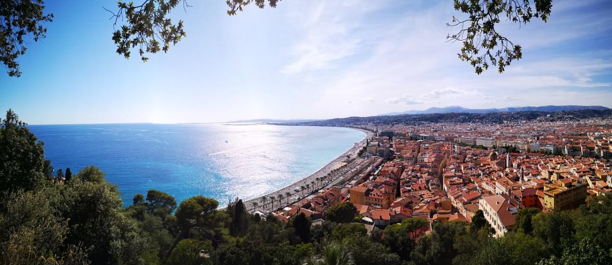 nizza mare blu cielo azzurro 1