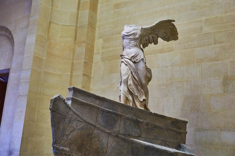 non bastera un ora per ammirare le opere nel louvre