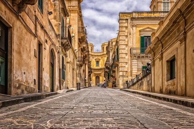 noto strada verso la cattedrale