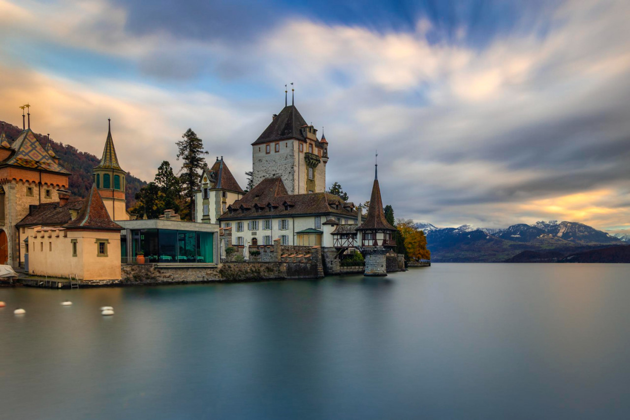 oberhofen castle sunset