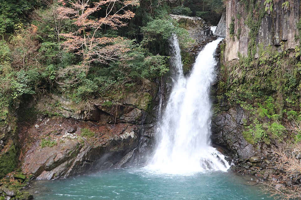 odaru fall in kawazu seven falls