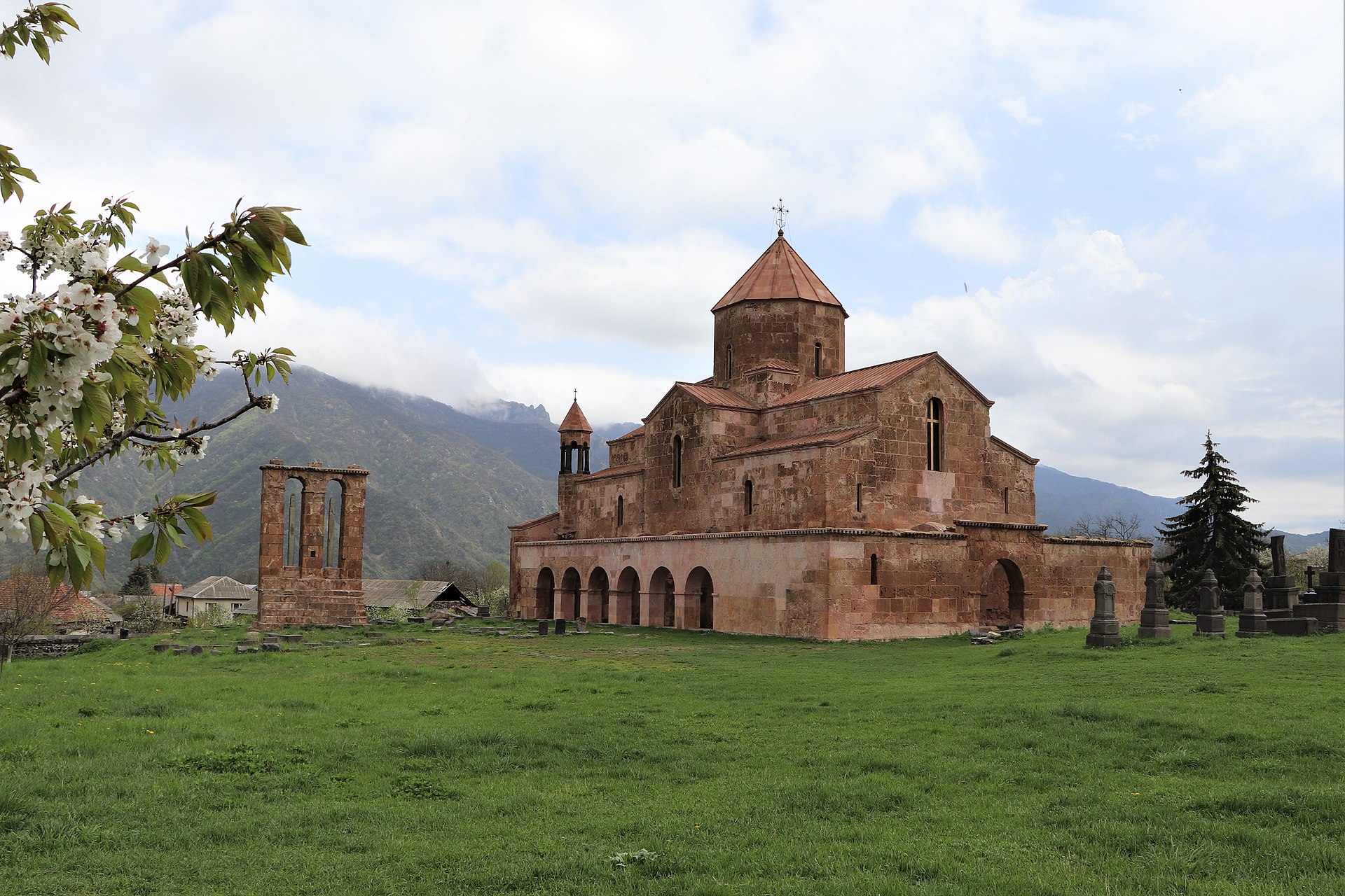 odzunchurch128