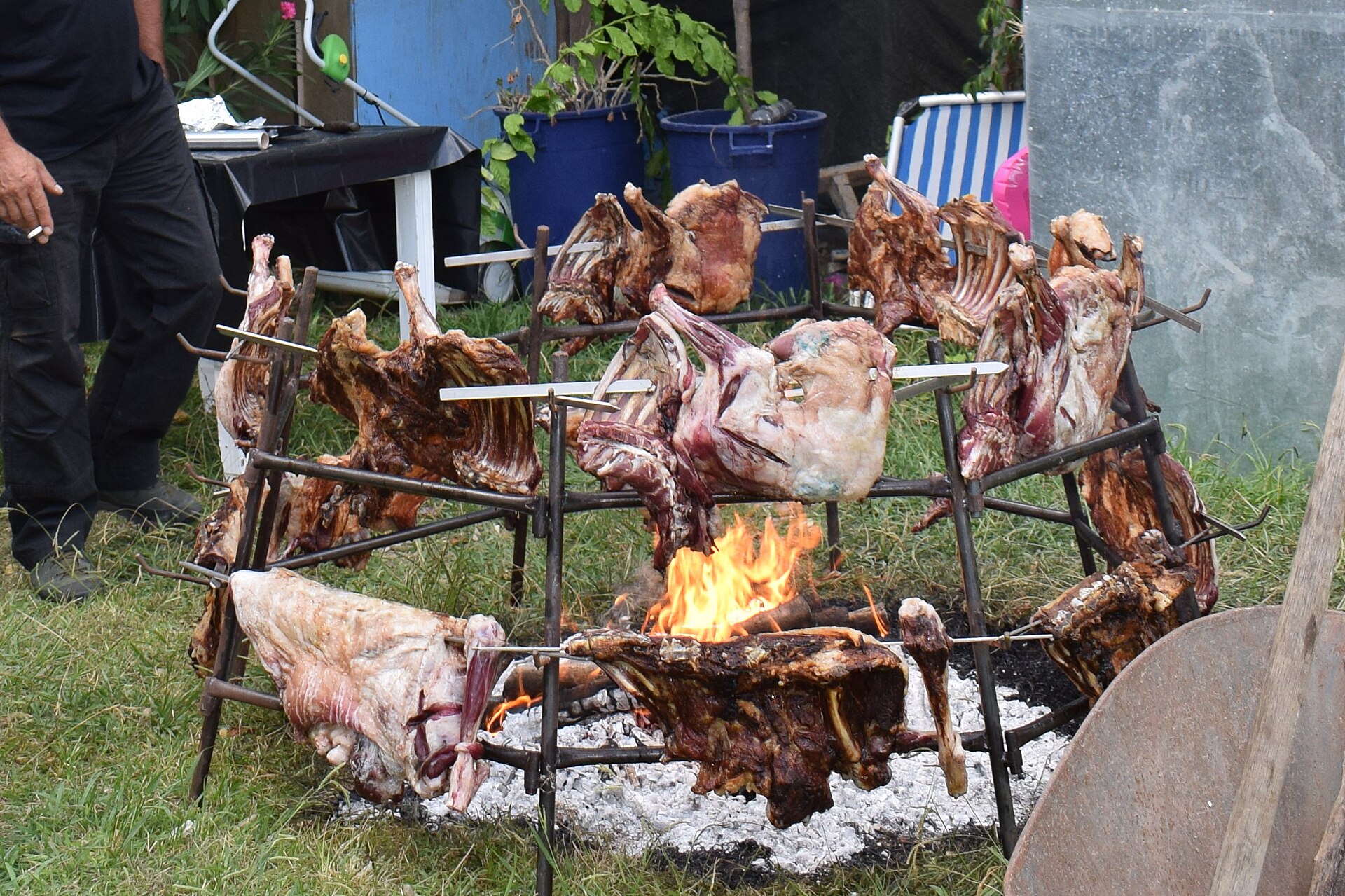 ofto cretanroastmeat orantikristo cretanroastedmeataroundthefire