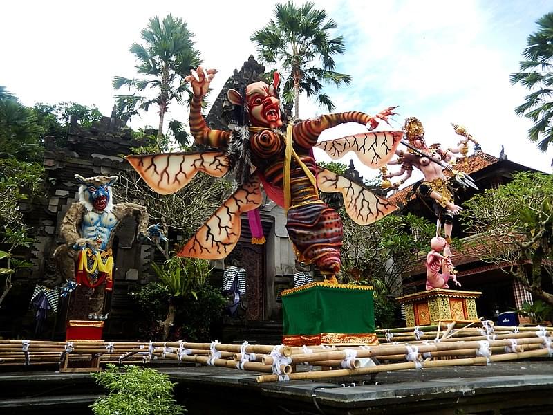 ogoh ogoh statues in front of the puri lukisan museum in ubud