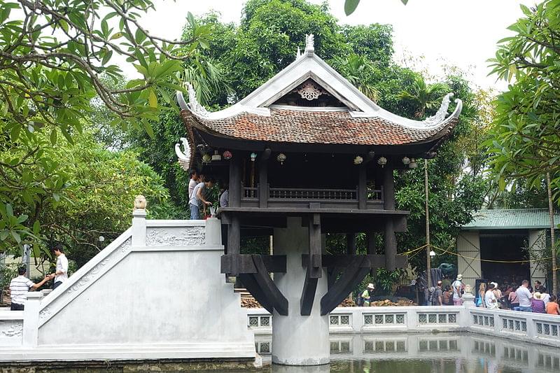 one pillar pagoda hanoi vietnam