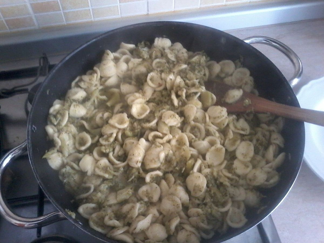 orecchiette con cime rapa barletta - foto di florixc