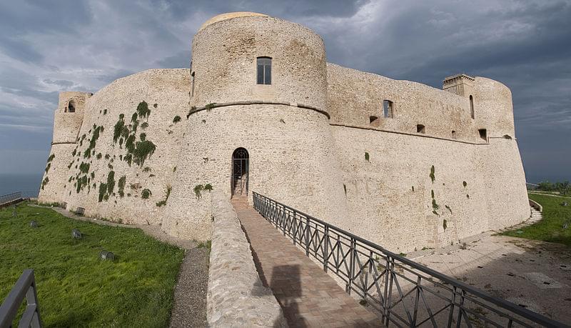 ortona vista del castello aragonese