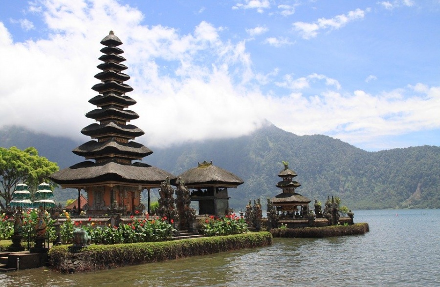 Pagoda Tempio Lago Viaggio 1