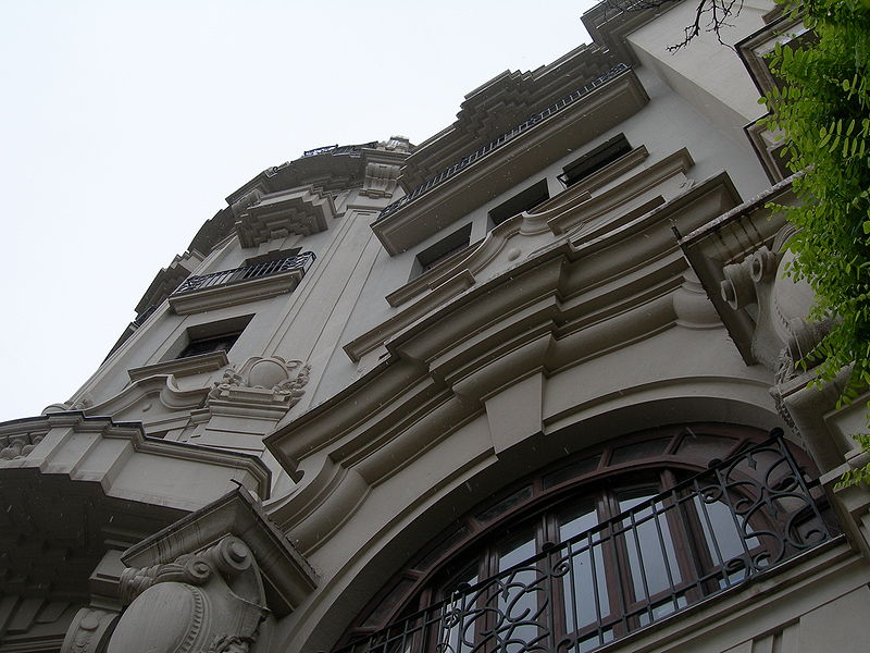 /foto/palazzo acquedotto pugliese foggia