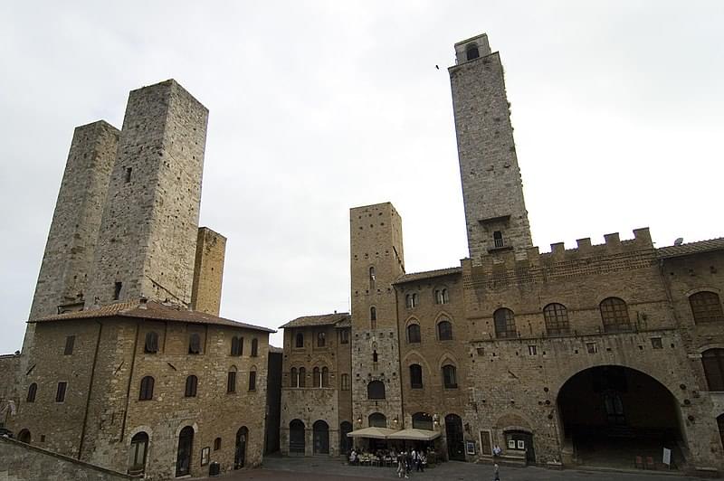 palazzo comunale torre grossa