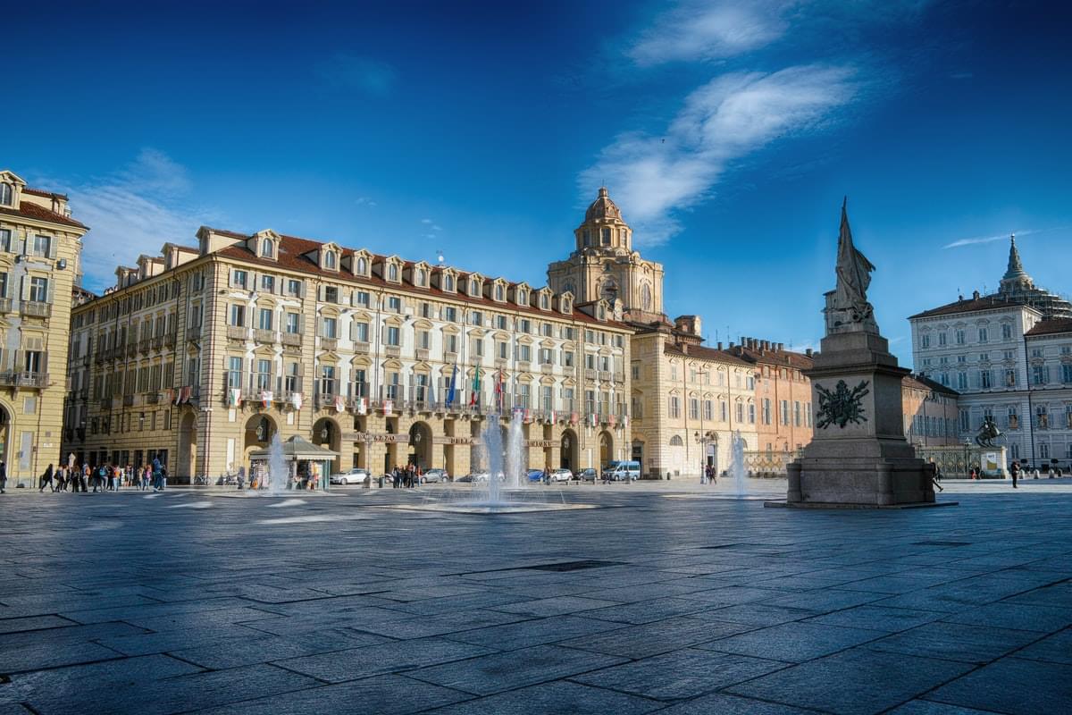 palazzo della regione a torino