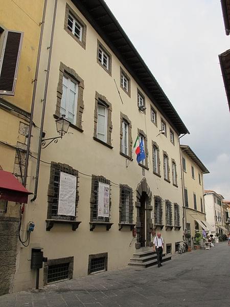 palazzo distaccato del comune sede museo archeologico