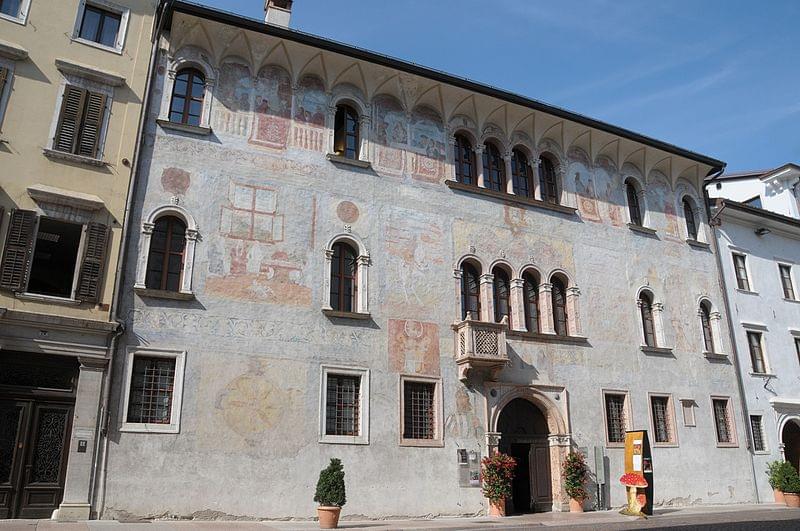 palazzo geremia su via rodolfo belenzani 01