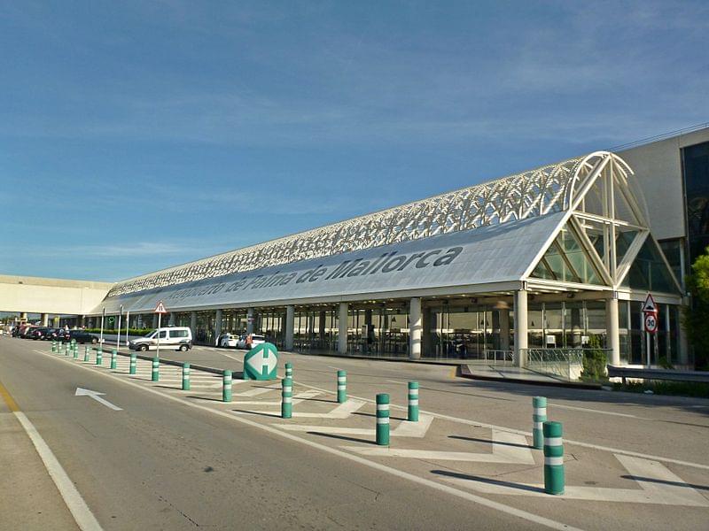 palma de mallorca airport terminal c outside