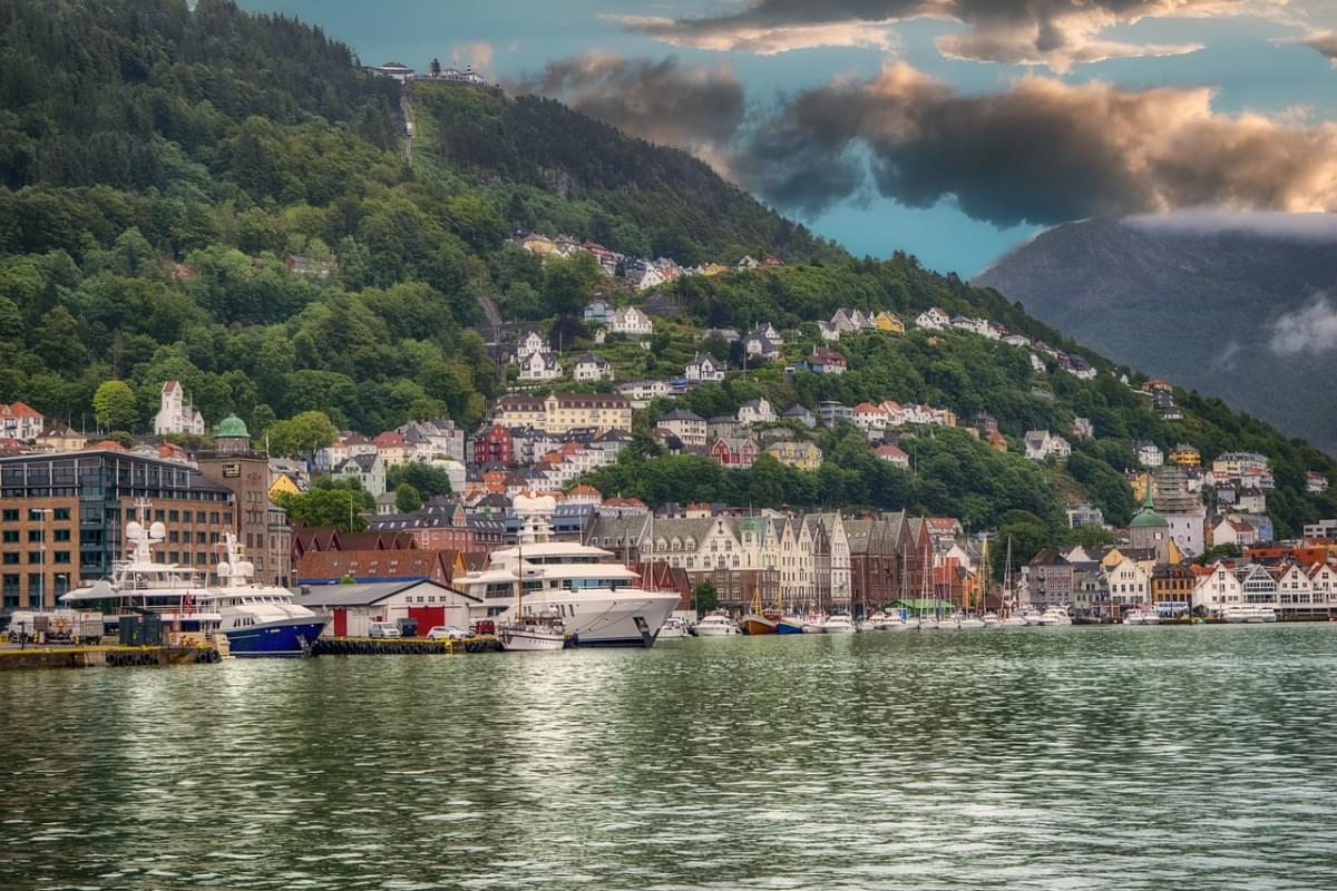 panorama bergen norvegia sky