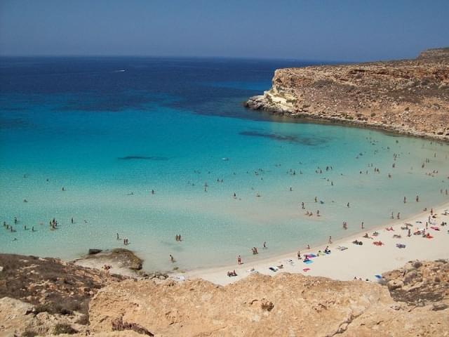 panorama della spiaggia isola dei conigli