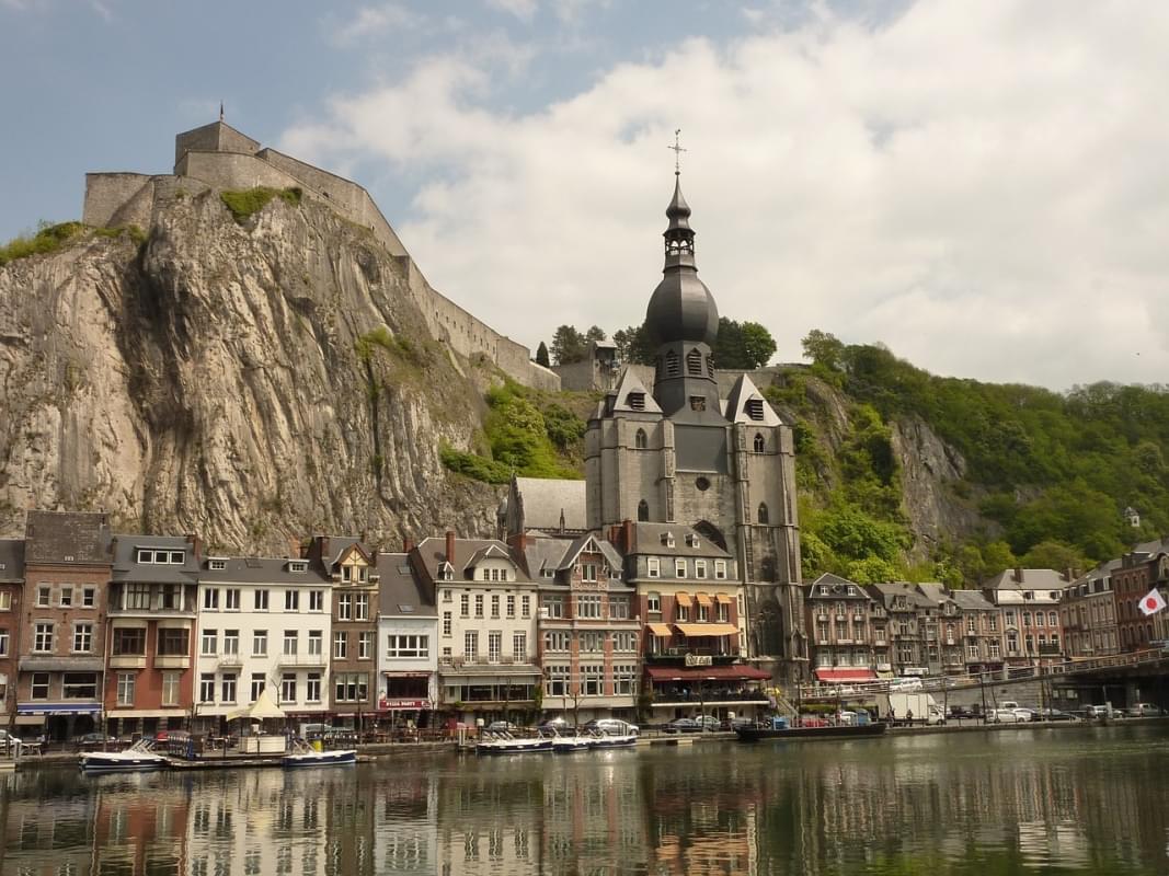 panorama di dinant belgio