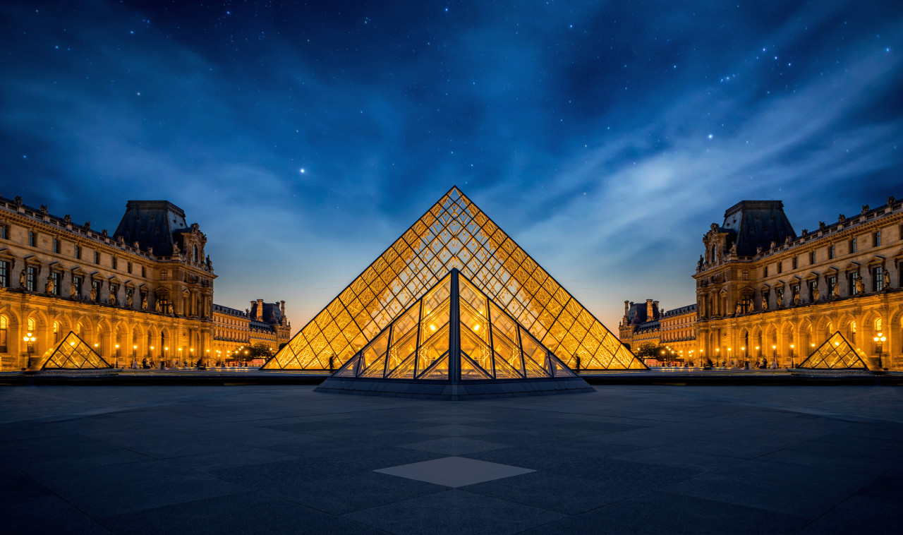 Panoramic View Louvre Museum 1