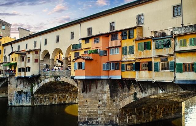 panoramica di ponte vecchio firenze