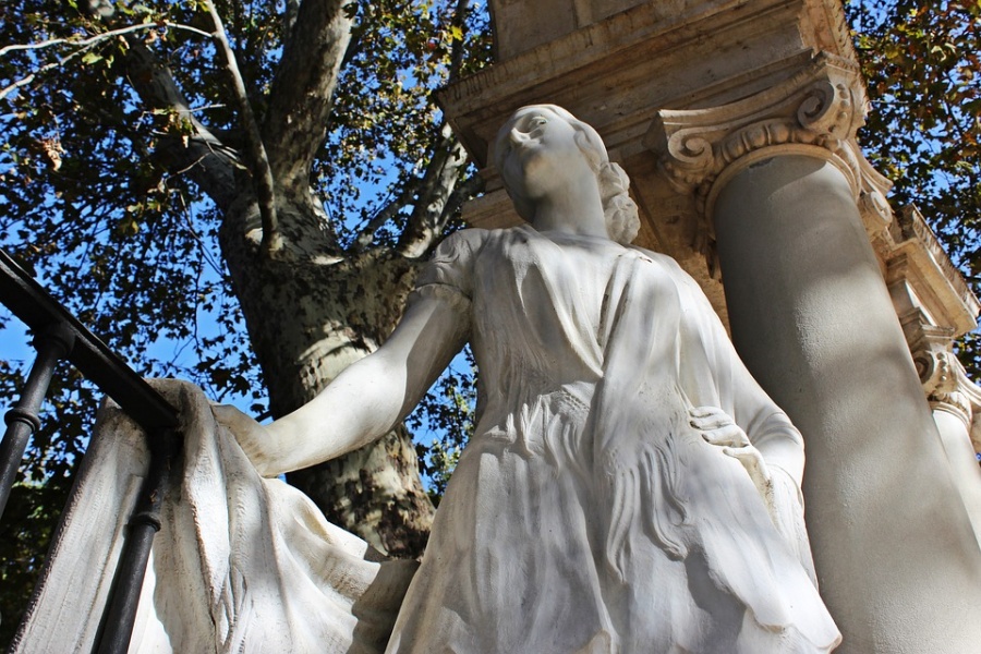 parco retiro madrid pensiero della donna scultura