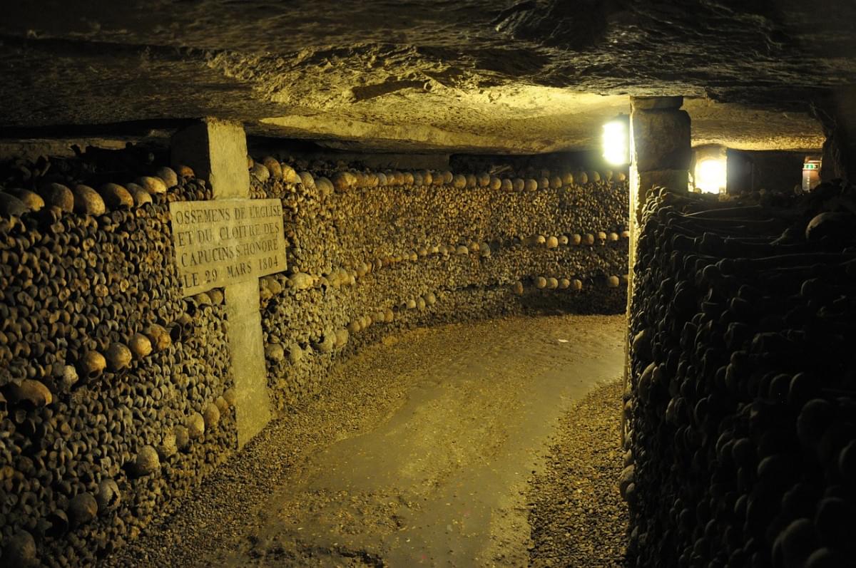 parigi catacombe cimitero catacombe