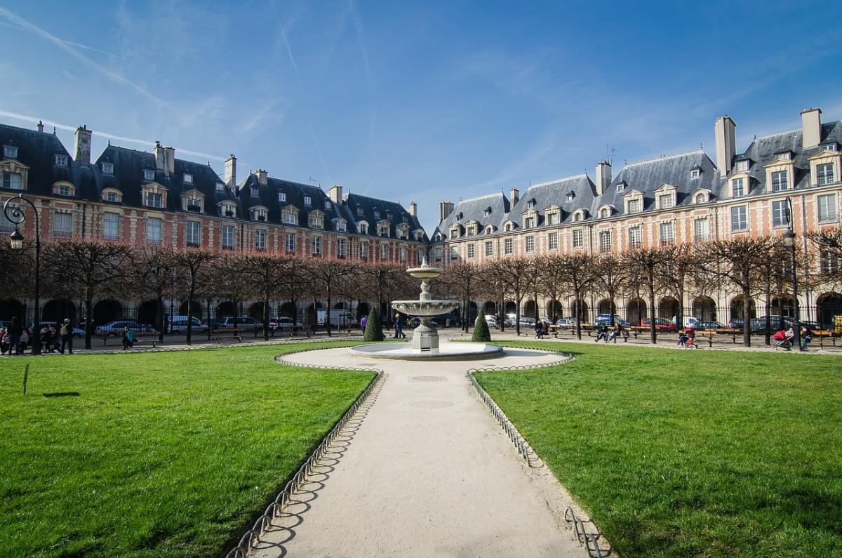 parigi posto place des vosges 1