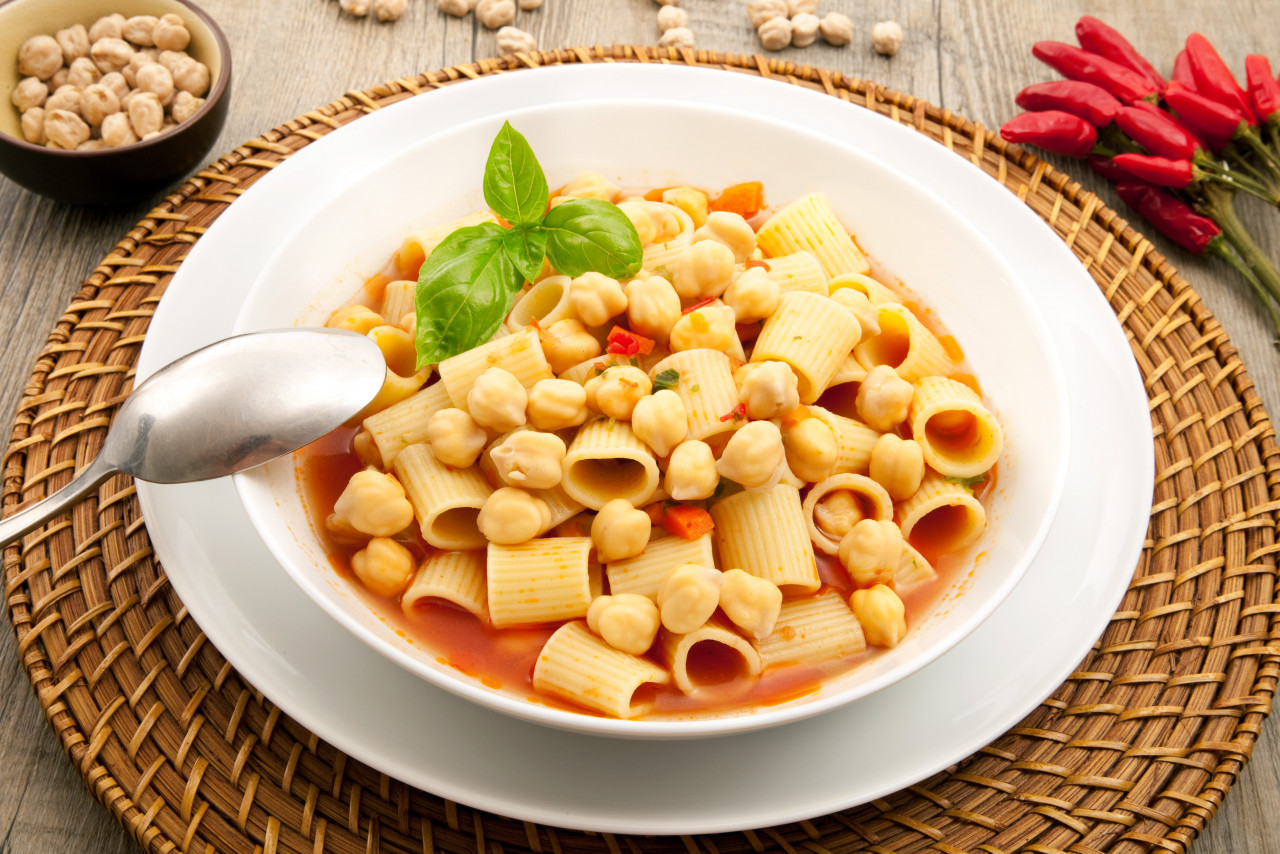 pasta chickpeas soup