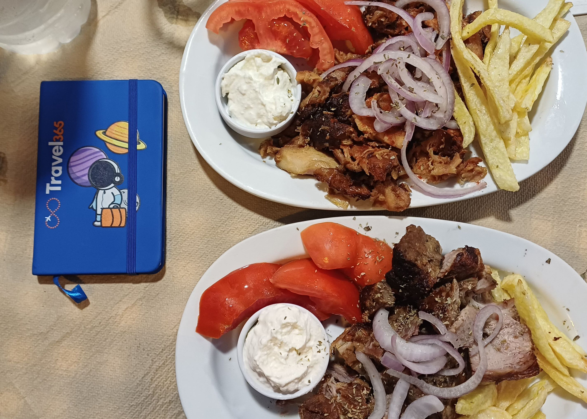 pelekas grillgyros pollo e kontosouvli
