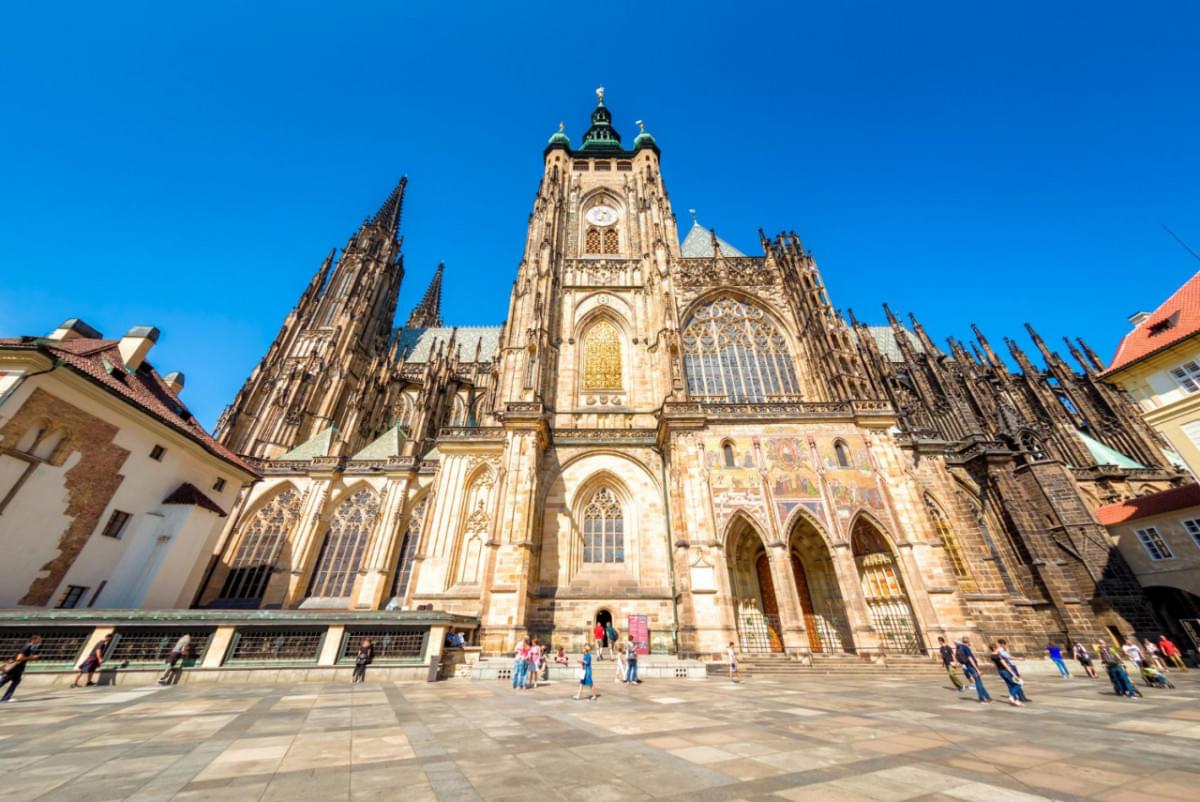 people front saint vitus cathedral prague czech republic september 07 2016