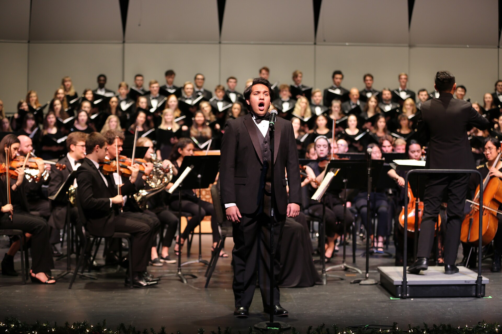 pepperdineuniversitychristmasconcert2019 49178167243