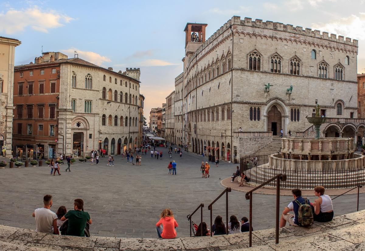 perugia umbria italy piazza veduta 2