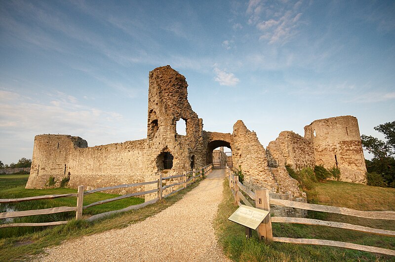 pevensey castle 09