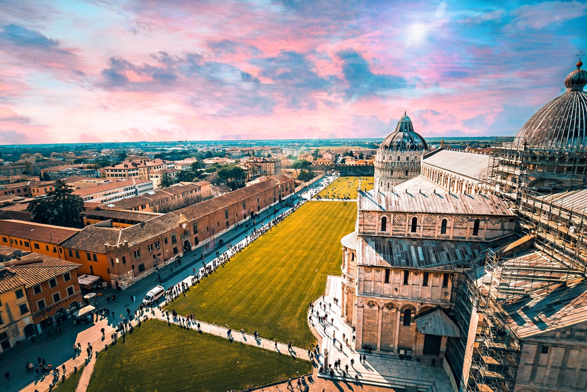 piazza dei miracoli pisa