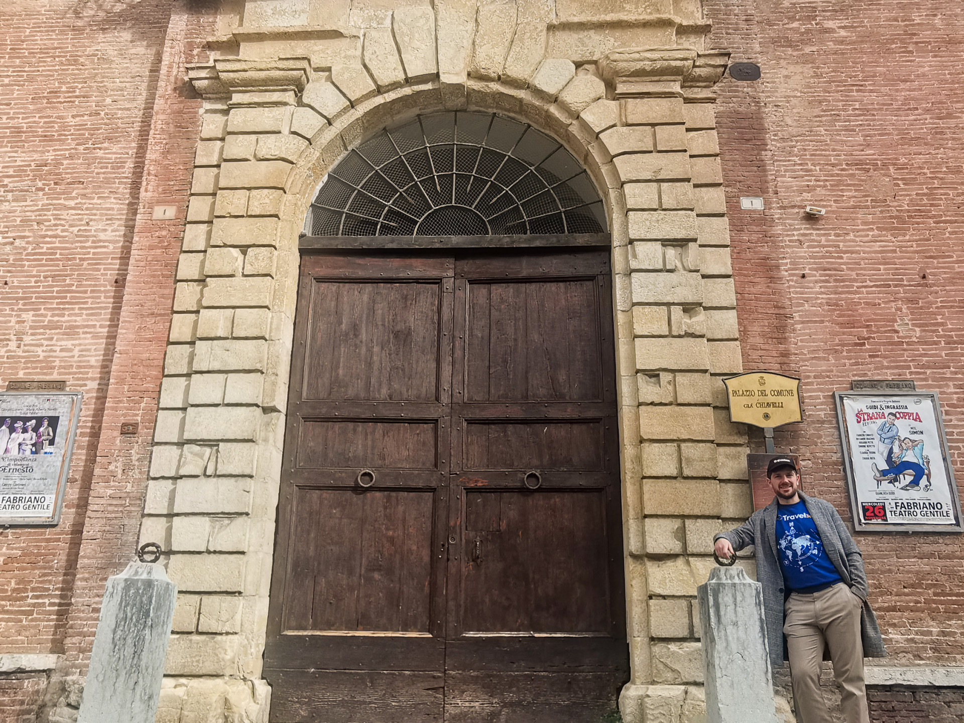 piazza del comune e loggiato 3