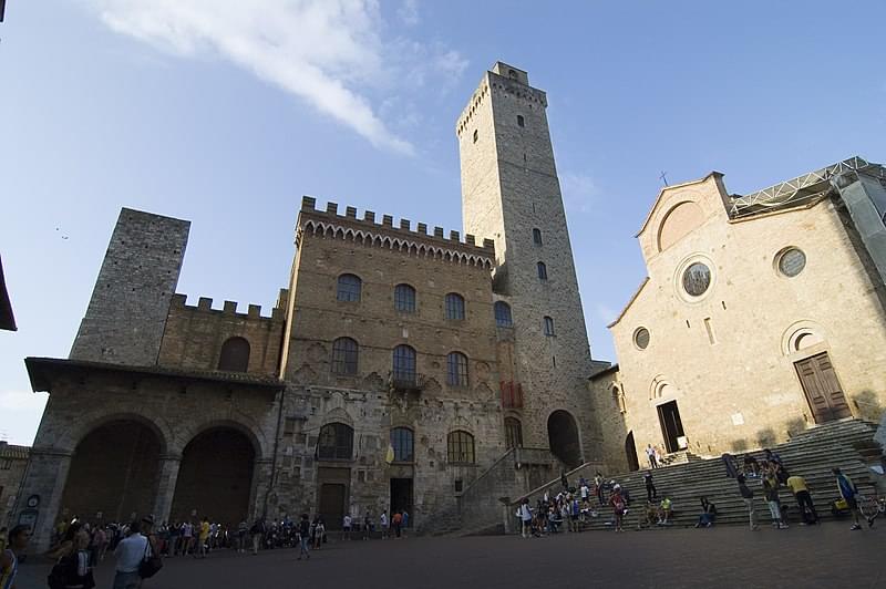 piazza del duomo san gimignano 1