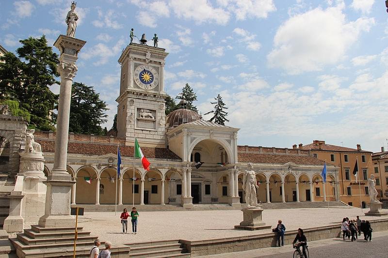 piazza della libertaudine 1