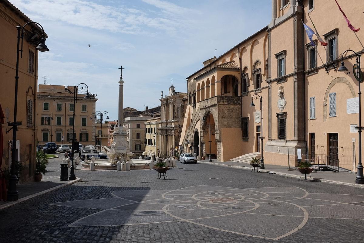 piazza di tarquinia