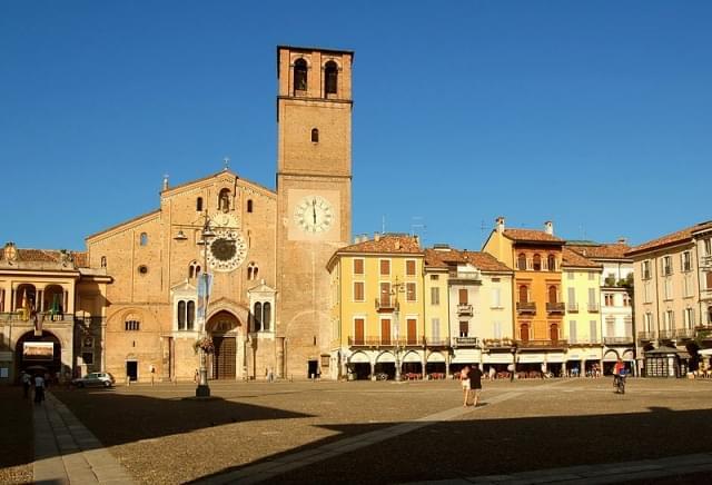 piazza duomo lodi