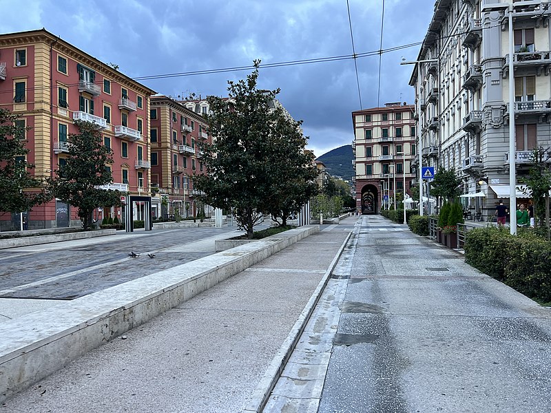 piazza giuseppe verdi la spezia