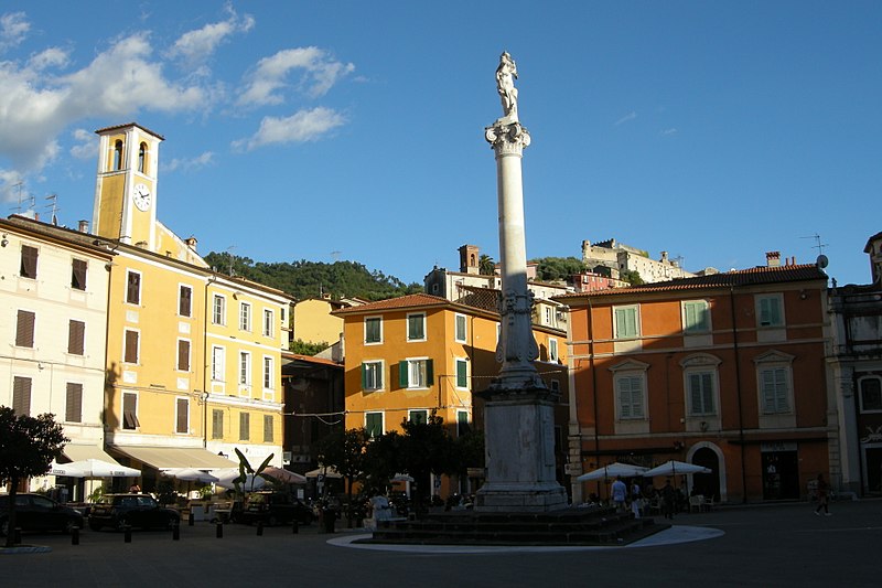 piazza mercurio massa italia