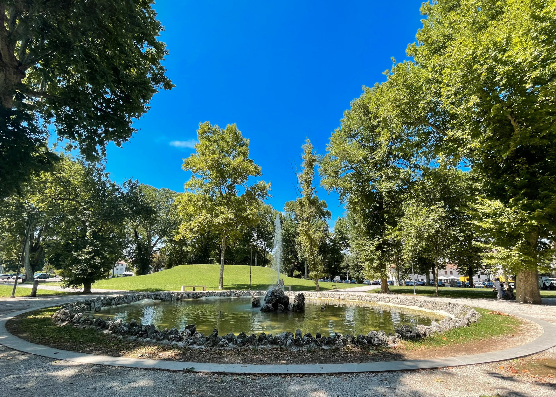 piazza primo maggio2