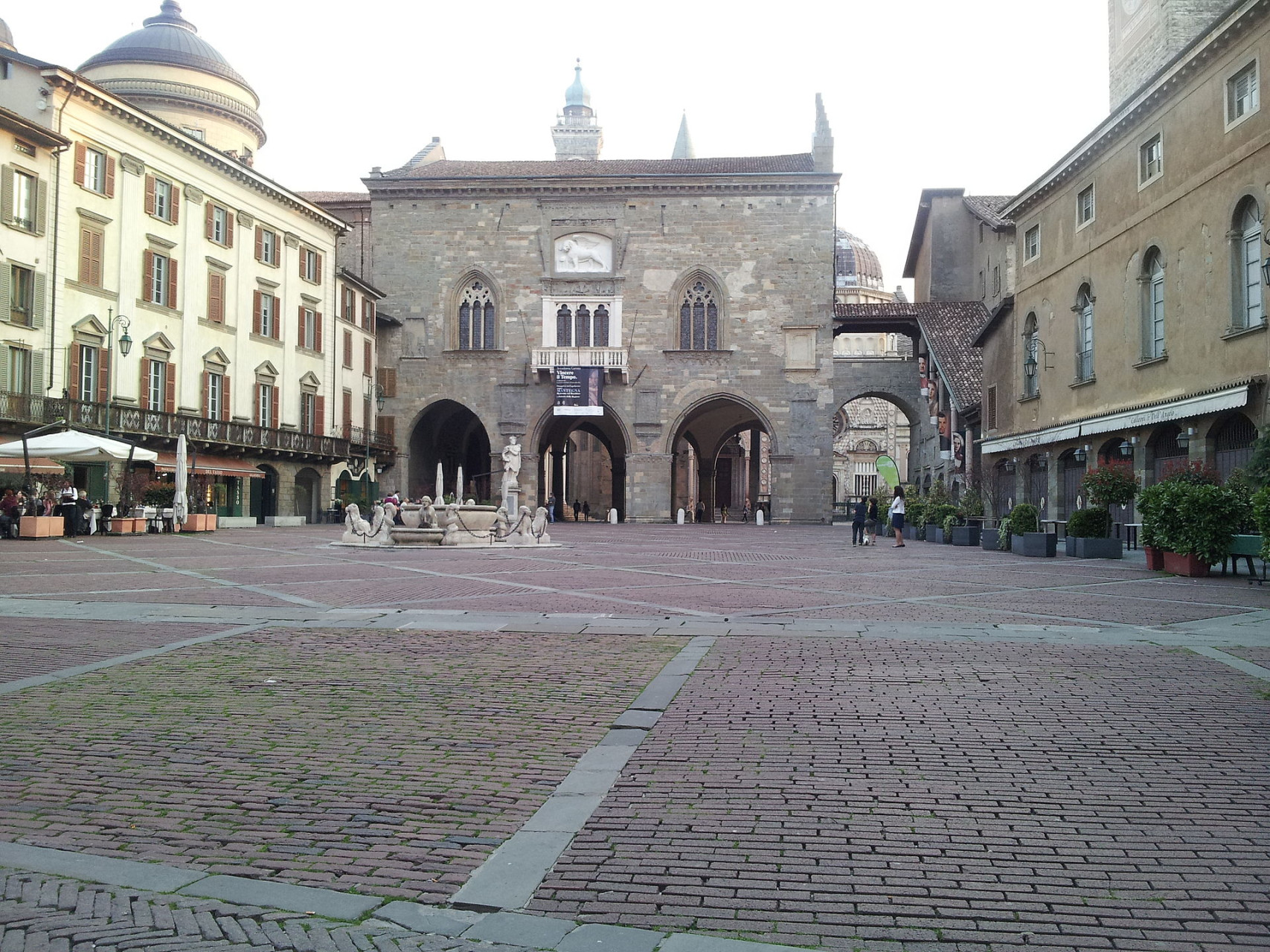 piazza vecchia bergamo 15