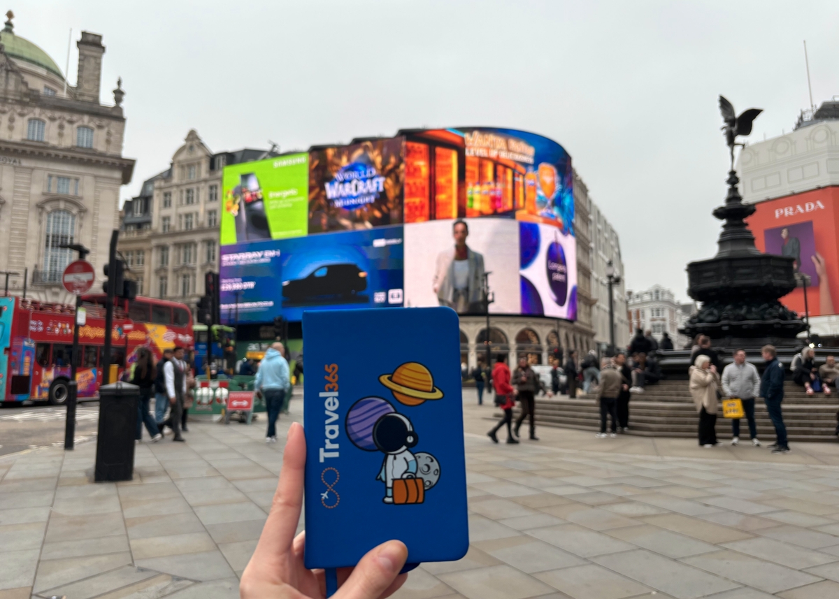 piccadilly circus 1